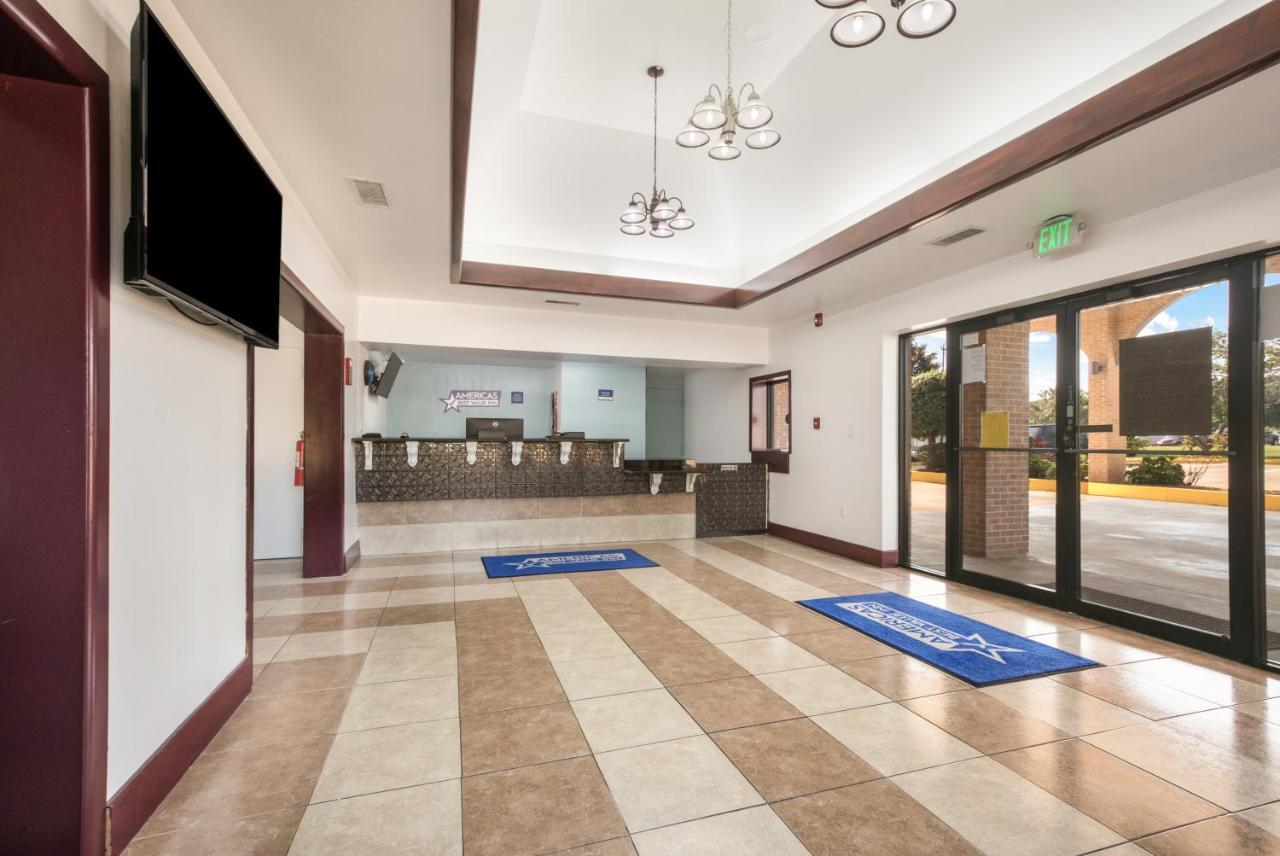 Americas Best Value Inn Stockbridge Exterior foto